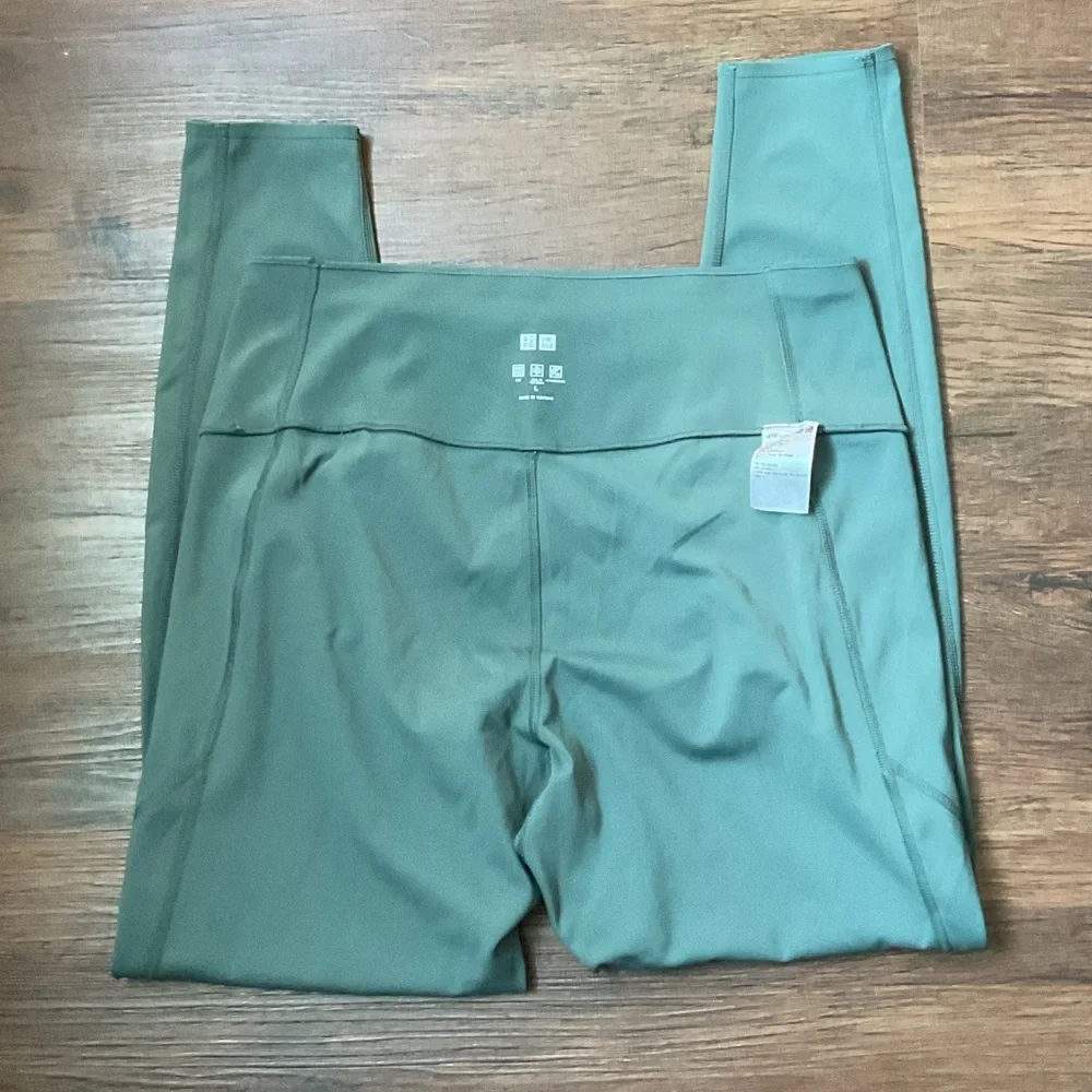 Uniqlo Women’s Leggings - Picture 7 of 9
